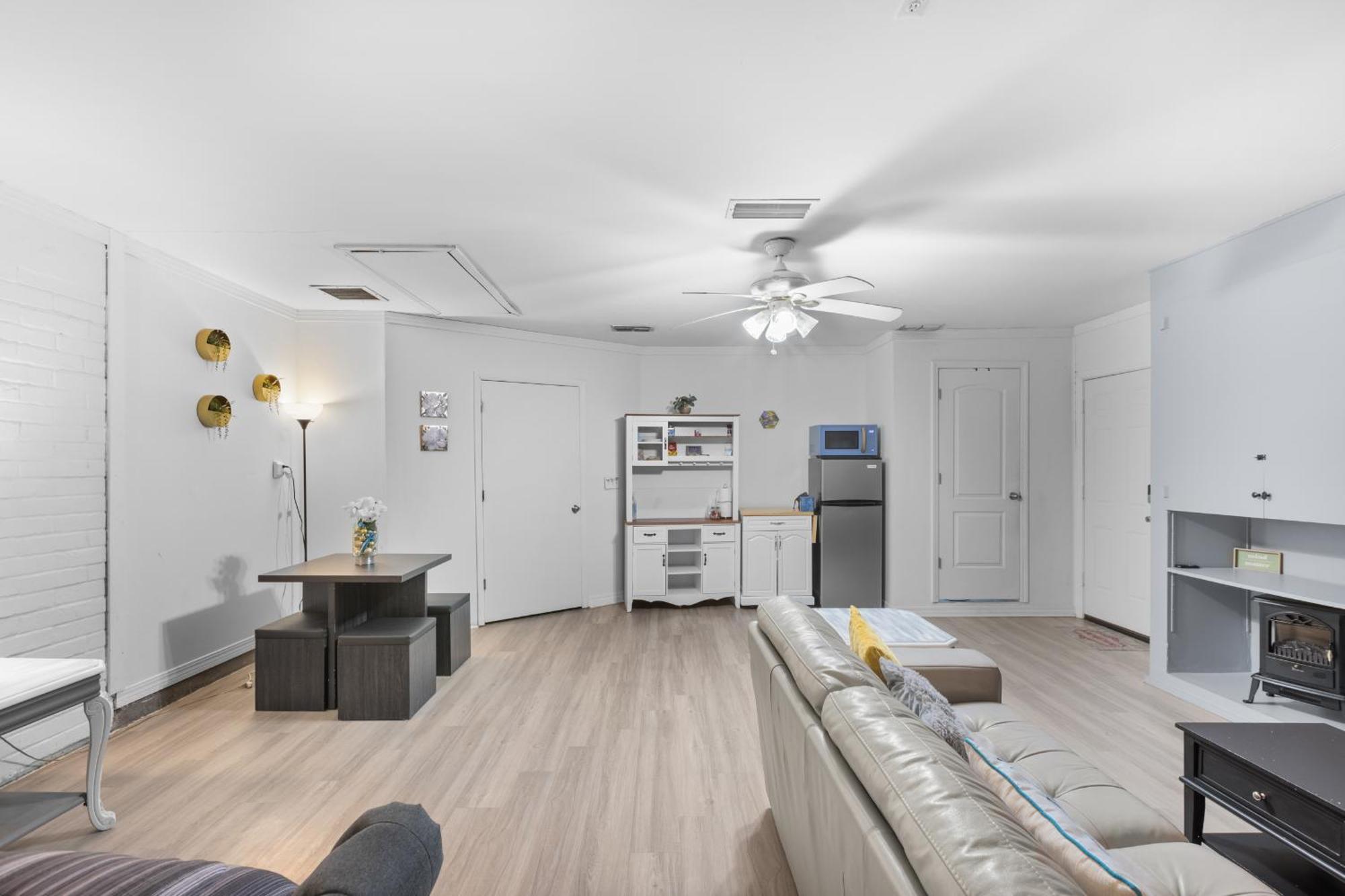 Pet Friendly Large Studio With Free Wi-Fi In Great Location! Orange Park Εξωτερικό φωτογραφία