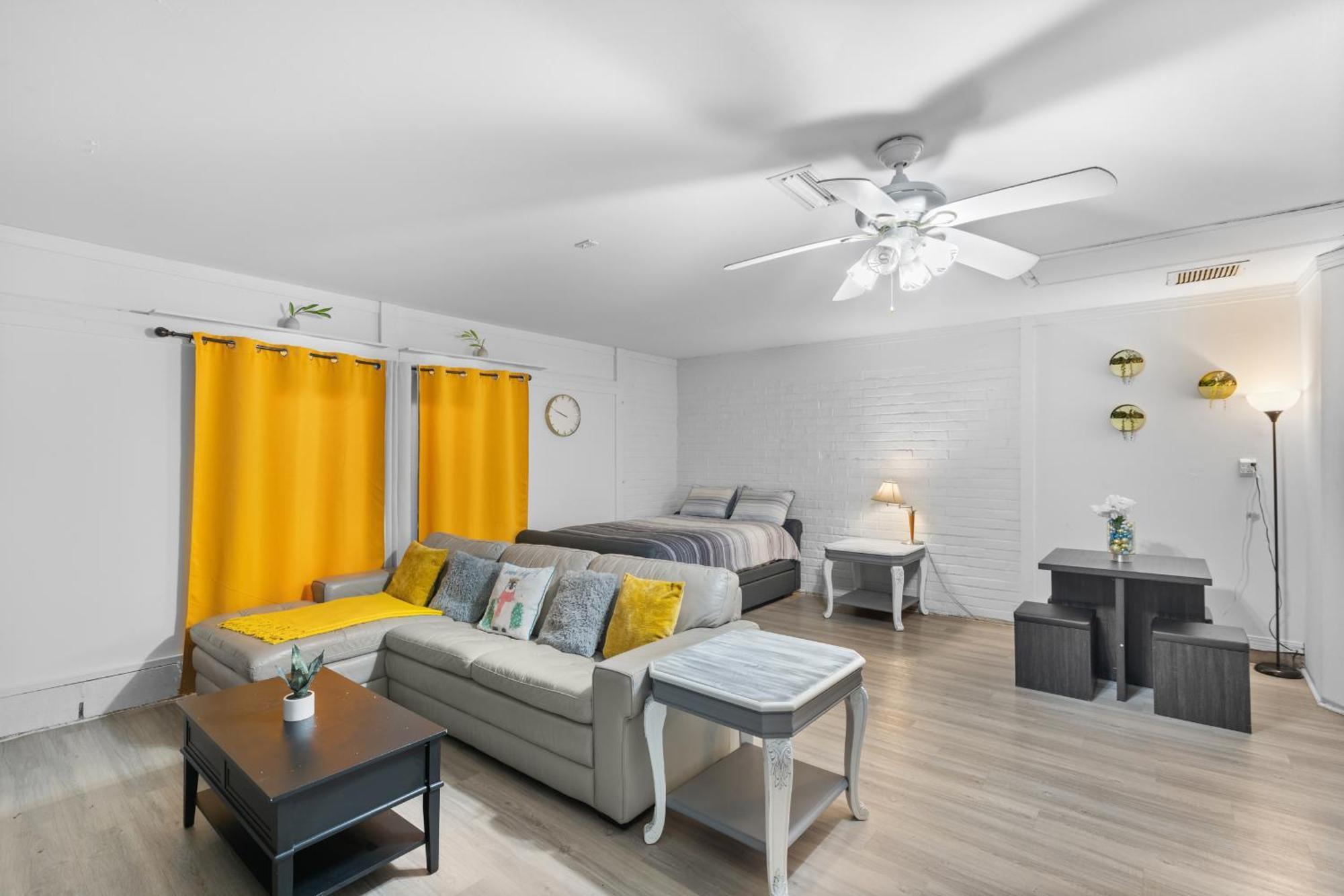 Pet Friendly Large Studio With Free Wi-Fi In Great Location! Orange Park Εξωτερικό φωτογραφία