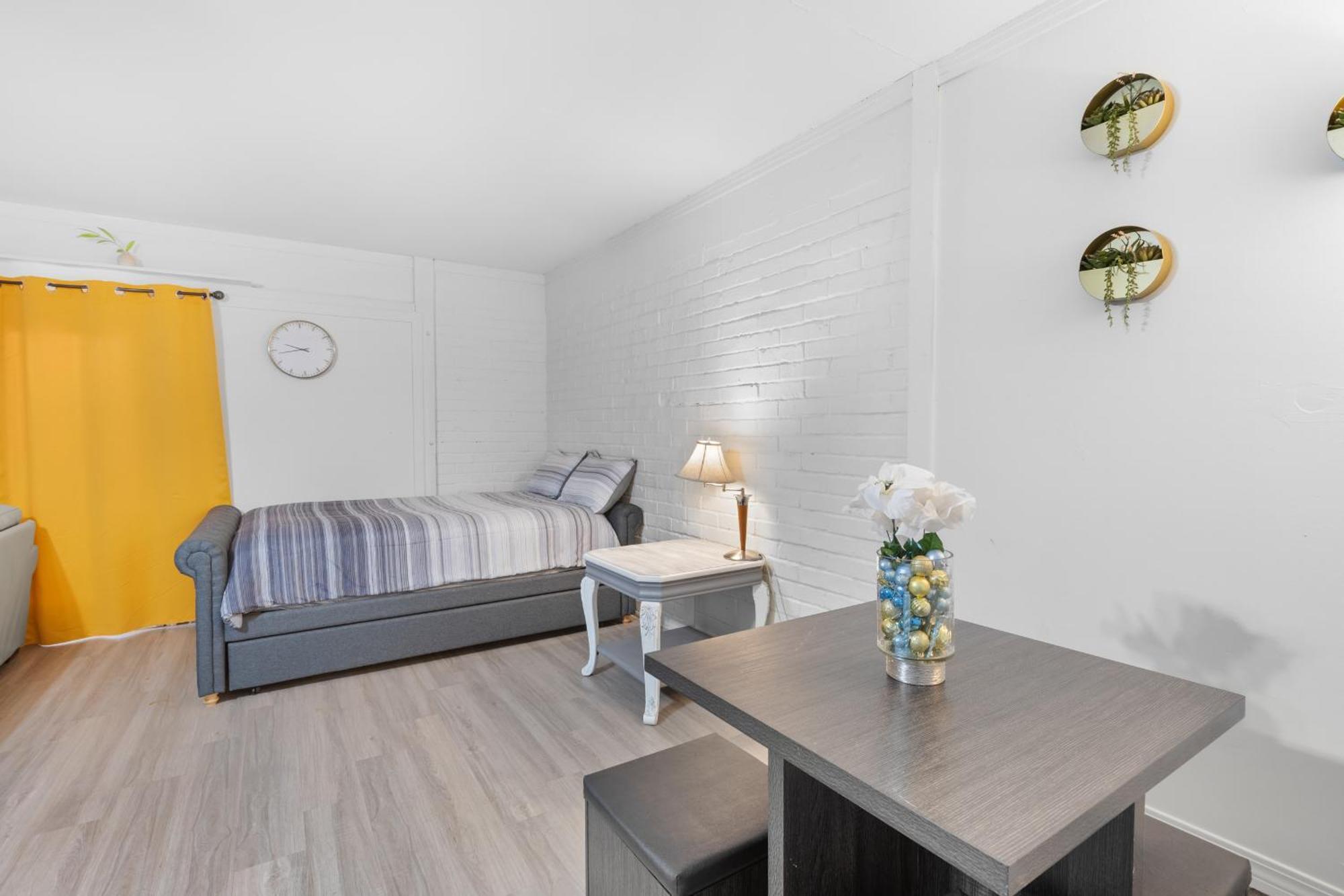 Pet Friendly Large Studio With Free Wi-Fi In Great Location! Orange Park Εξωτερικό φωτογραφία
