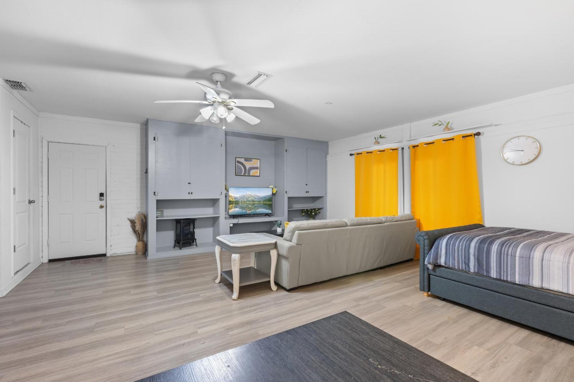 Pet Friendly Large Studio With Free Wi-Fi In Great Location! Orange Park Εξωτερικό φωτογραφία